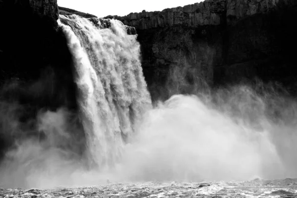 Вид Водопад Палуз Сбоку Черно Белом Цвете — стоковое фото