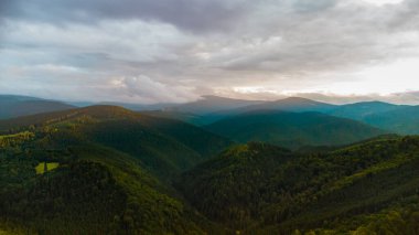 Romanya 'nın Transilvanya kentindeki bir insansız hava aracından fotoğraflar çekildi