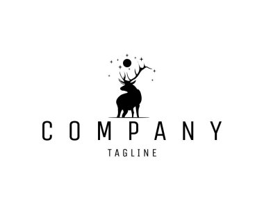 Beyaz arka planda izole edilmiş soyut geyik ve ay görüntüsü olan vektör logosu ön taraftan hayvan sanayisine uygun zarif ve şık görünüyor. 10 OS içinde vektör illüstrasyonu kullanılabilir.