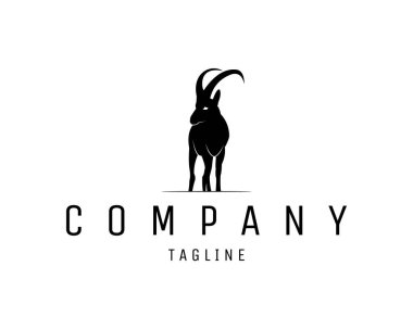 Boynuzlu eski keçi siluetinin vektör çizimi beyaz arka planda izole edilmiş ve ön planda görünüyor. Rozet, amblem, simge ve çıkartma tasarımı için en iyisi. 10 OS içinde kullanılabilir.