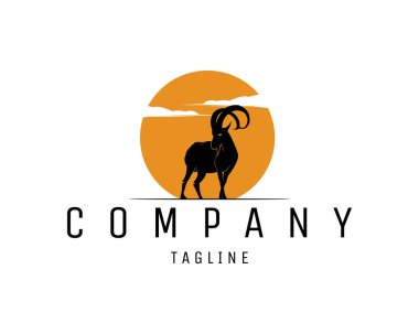 Ayın altında boynuzlu bir keçinin soyut görüntüsü ve beyaz arka planda izole edilmiş yıldızların bulunduğu vektör logosu bir şirket, marka adı, iş yeri için şık ve şık görünüyor.