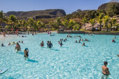 Brezilyalılar 2019 Ocak 'ında Rio Quente' de su parkında eğleniyorlar.