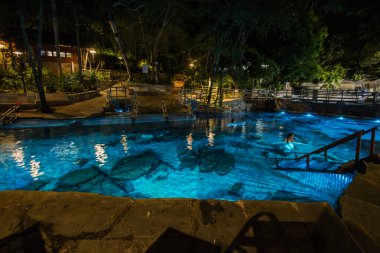 Brezilyalılar 2019 Ocak 'ında Rio Quente' de su parkında eğleniyorlar.