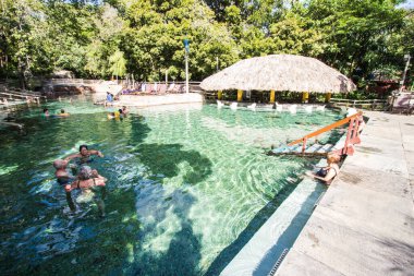 Brezilyalılar 2019 Ocak 'ında Rio Quente' de su parkında eğleniyorlar.