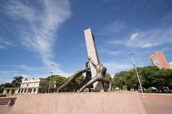 Monumento Tres Razas Humanas Nombre Esta Estatua Expuesta Plaza Cívica — Foto de Stock