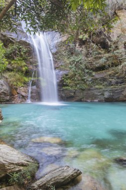 Güzel ve Renkli Santa Barbara Brezilya Şelalesi