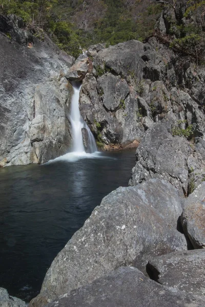Cachoeira Brasileira Esta Cachoeira Muito Bonita Fria Está Localizada Savannah — Fotografia de Stock