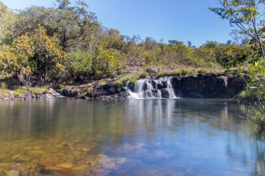 Brezilya halkı 2023 Temmuz 'unda şelalede eğleniyor..