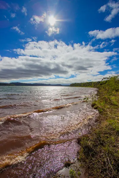 Güzel ve Büyük Brezilya Gölü