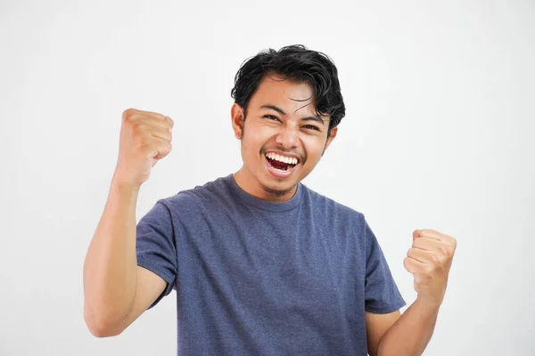 Yakışıklı Asyalı Genç Adam Izole Edilmiş Beyaz Arka Planda Dikilmiş — Stok fotoğraf