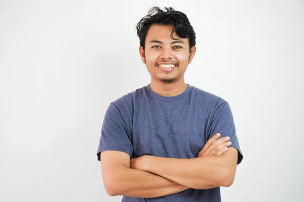 Potret Pria Asia Yang Tersenyum Atau Bahagia Dengan Kaos Kasual — Stok Foto