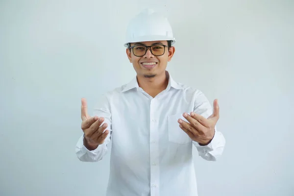 Arquiteto Jovem Asiático Homem Vestindo Branco Capacete Sobre Isolado Branco — Fotografia de Stock