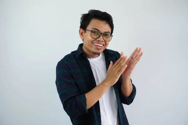 Giovane Asiatico Uomo Mostrando Felice Espressione Applauso Con Dare Apprezzamento — Foto Stock