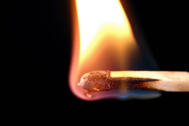 Siyah arkaplan üzerine yazma eşleşmesi