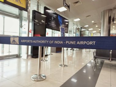 Hindistan Havaalanı 'nın Metin Metni' nin Hindistan 'daki bir havaalanında çekilmiş yakın plan seçmeli resmi.