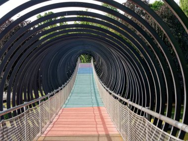Slinky 'den Şöhret Köprüsü' ne, Rehberger Köprüsü 'ne, Oberhausen' e