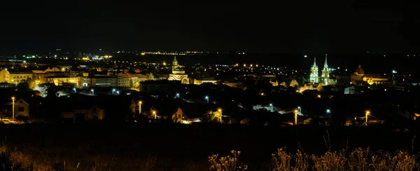 Geceleri Aydınlık Kiliseler — Stok fotoğraf
