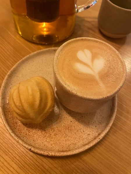Eine Tasse Latte Coffee Mit Milchschaum — Stockfoto