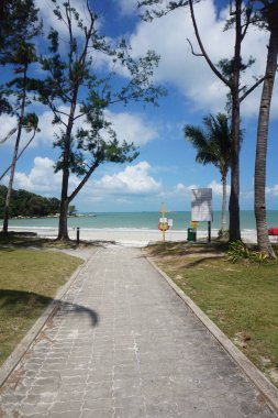 Deniz manzarası çok güzel. Deniz manzaralı güzel sahil