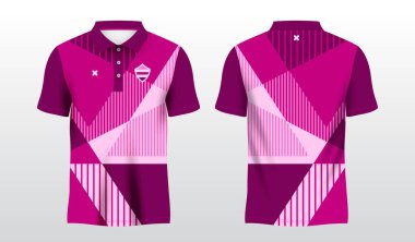 Pembe ve mor polo spor tişörtü.