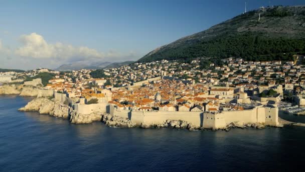 Veduta Aerea Dell Isola Vicino Centro Storico Dubrovnik All Alba — Video Stock