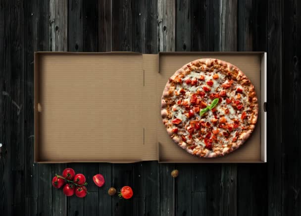 Pizzalåda Med Alla Råa Ingredienser Ovanpå Bordet Platt Uppläggning — Stockvideo