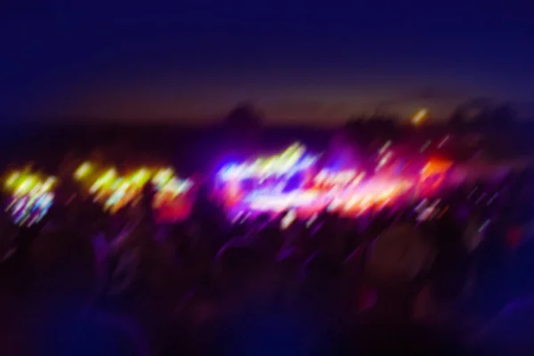 Wazig Drukte Gasten Nachts Muziekfestival Mensen Zomermuziekfestival Nachts — Stockfoto