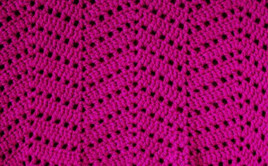 Şevron dikişli Magenta örgü dokusu. Zigzag desenli örgü kumaşı..