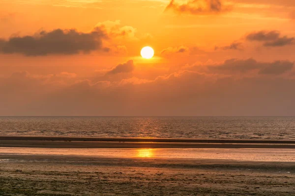 Landschappelijk Uitzicht Zonsondergang Boven Het Strand Van Deauville Normandië Frankrijk — Stockfoto