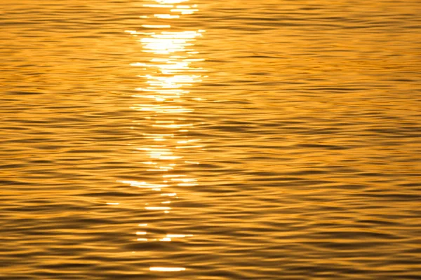 Vista Panorâmica Das Ondas Luz Amarela Pôr Sol — Fotografia de Stock