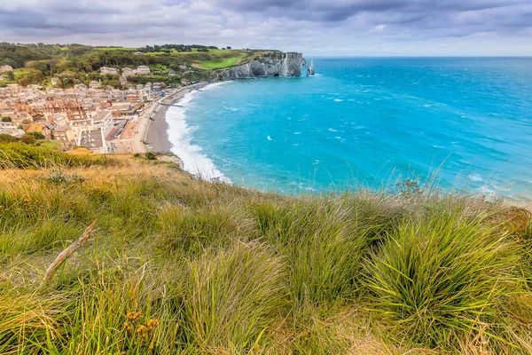 Vista Panorámica Del Mar Color Turquesa Etretat Normandía Francia Contra —  Fotos de Stock