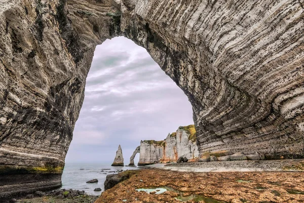 Vista Panorámica Los Antiguos Arcos Piedra Blanca Etretat Normandía —  Fotos de Stock