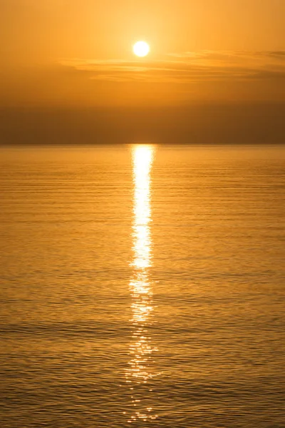 Landschappelijk Uitzicht Perfecte Zomer Gouden Zonsondergang Boven Middellandse Zee Bij — Stockfoto