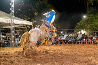 Itaja, Goias, Brezilya - 04 22 2023: cutiano adı verilen rodeo etkinliği