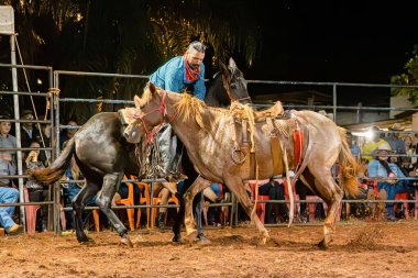 Itaja, Goias, Brezilya - 04 22 2023: cutiano adı verilen rodeo etkinliği