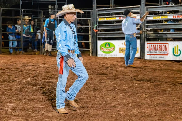 Itaja Goias Brasil 2023 Cowboy Man Bull Riding Judge Rodeo — Foto de Stock