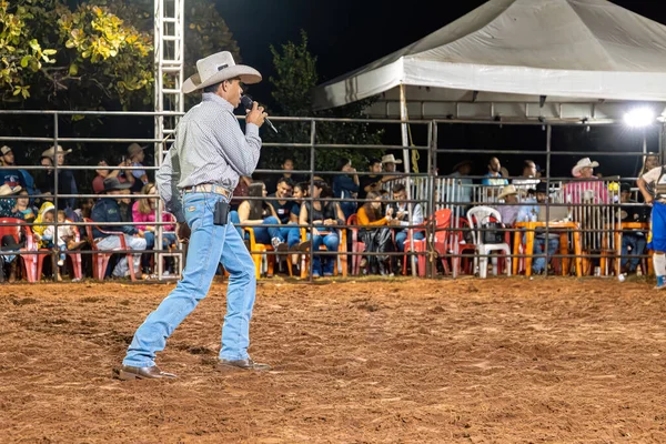 Itaja Goias Brezilya 2023 Geceleri Bir Rodeo Arenasında Boğa Biniciliği — Stok fotoğraf