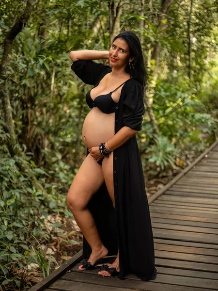 Femeie Însărcinată Care Pozează Fotografia Sex Feminin Natură — Fotografie, imagine de stoc