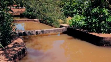 Cassilandia, Mato Grosso do Sul, Brezilya - 01 26 2024 Portekizce imzalayın Kurallara uyun Salto 'daki kazalardan biz sorumlu değiliz