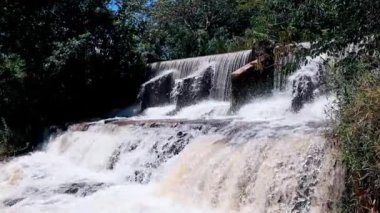 Cassilandia, Mato Grosso do Sul, Brezilya - 01 26 2024 Portekizce imzalayın Kurallara uyun Salto 'daki kazalardan biz sorumlu değiliz