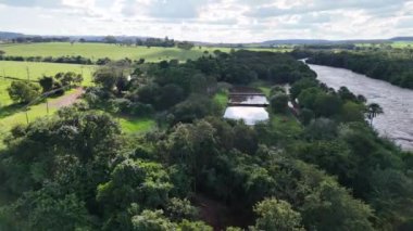 Cassilandia, Mato Grosso do Sul, Brezilya - 01 26 2024 Portekizce imzalayın Kurallara uyun Salto 'daki kazalardan biz sorumlu değiliz