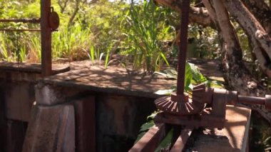 Cassilandia, Mato Grosso do Sul, Brezilya - 01 26 2024 Portekizce imzalayın Kurallara uyun Salto 'daki kazalardan biz sorumlu değiliz