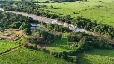 Cassilandia, Mato Grosso do Sul, Brezilya - 01 26 2024 Portekizce imzalayın Kurallara uyun Salto 'daki kazalardan biz sorumlu değiliz