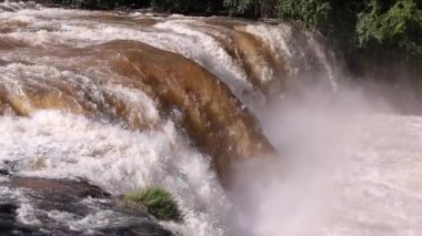 Cassilandia, Mato Grosso do Sul, Brezilya - 01 26 2024 Portekizce imzalayın Kurallara uyun Salto 'daki kazalardan biz sorumlu değiliz