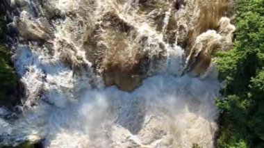 Cassilandia, Mato Grosso do Sul, Brezilya - 01 26 2024 Portekizce imzalayın Kurallara uyun Salto 'daki kazalardan biz sorumlu değiliz