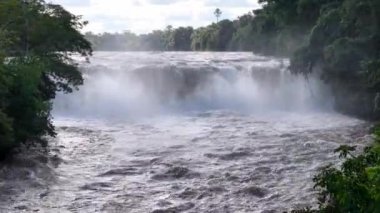 Cassilandia, Mato Grosso do Sul, Brezilya - 01 26 2024 Portekizce imzalayın Kurallara uyun Salto 'daki kazalardan biz sorumlu değiliz