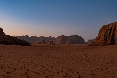 Vadi rom çölünün güzel manzarası, Jordan.