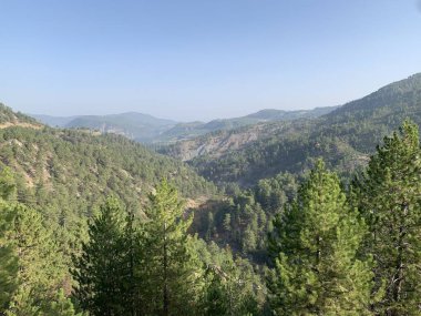 Pireneler dağlarındaki dağ manzarası