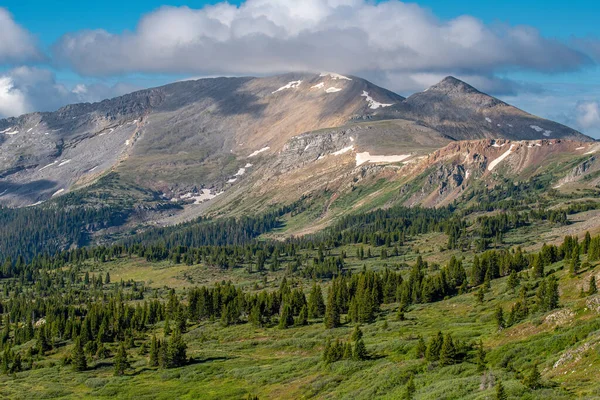 고개에서 콜로라도주 산맥의 아름다운 — 스톡 사진