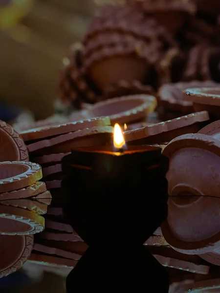 Πήλινο Φωτιστικό Αναμμένο Σησαμέλαιο Για Karthigai Που Καθαρίζει Την Ατμόσφαιρα — Φωτογραφία Αρχείου